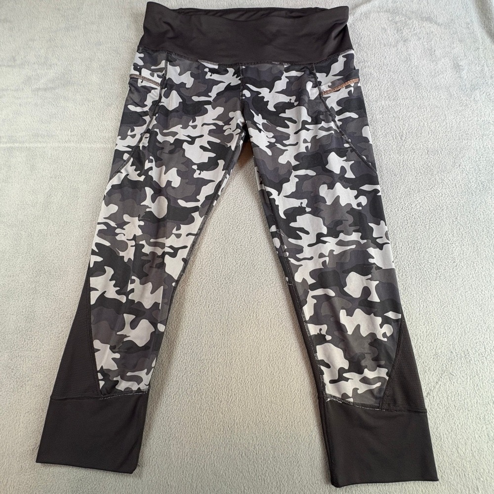 Active Life Womens XL‎ Camo Cropped Leggings Black Grey Mesh Pockets 980009158